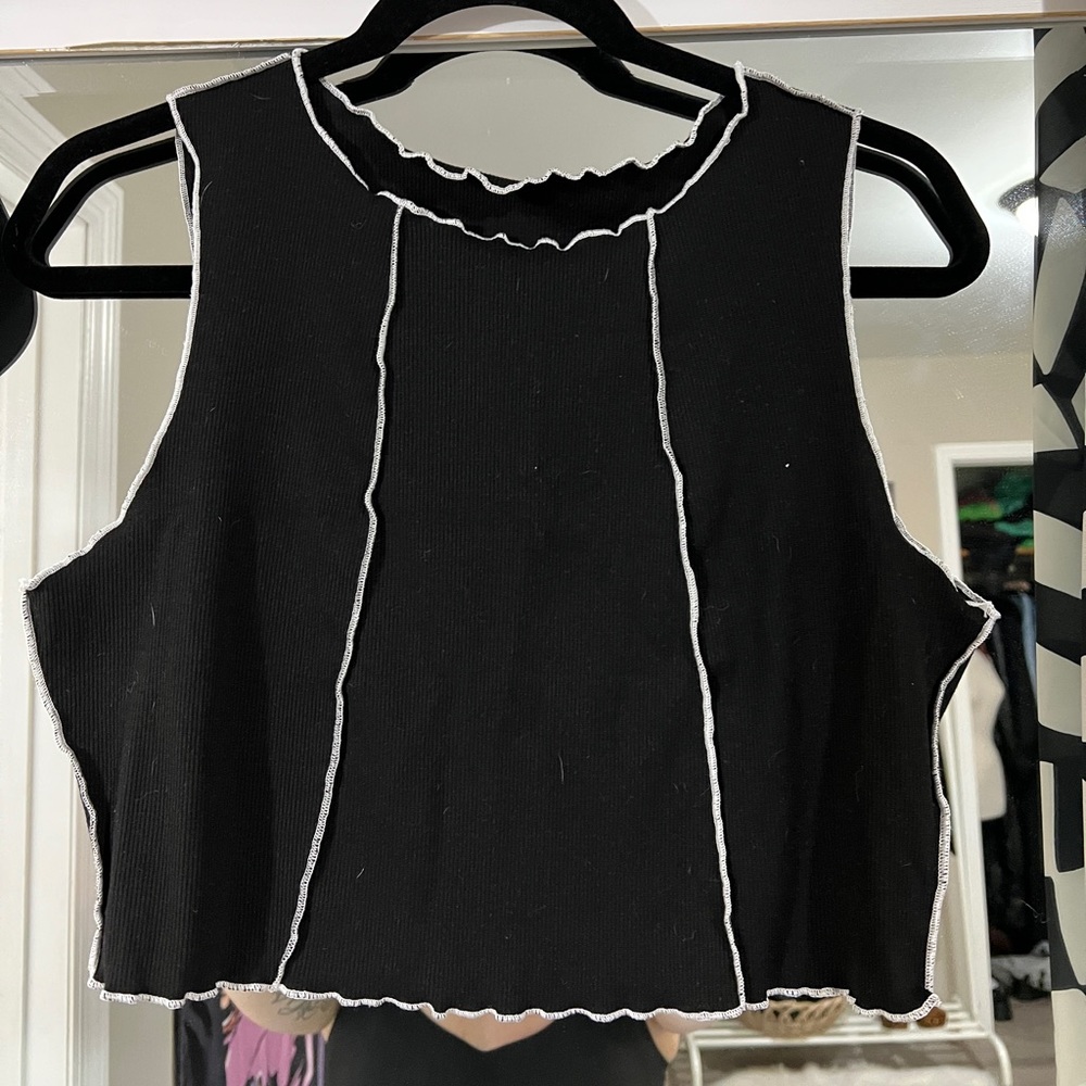 White Contrast Seam Crop Tank